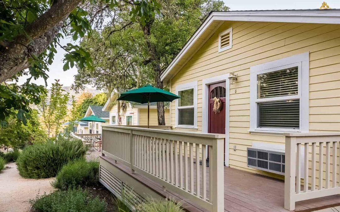 AURORA PARK COTTAGES