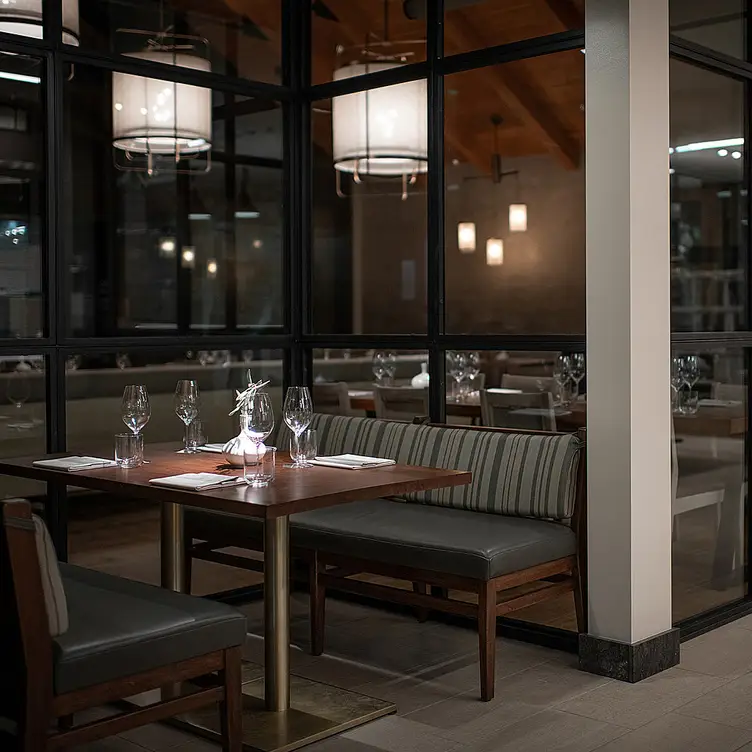 dining room table at restaurant